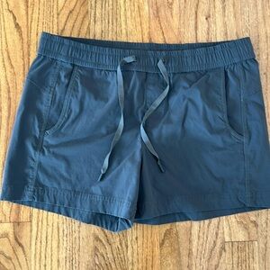 Eddie Bauer women’s shorts dark gray pockets size 2